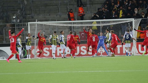Danimarka'da buz gibi olduk: Fenerbahçe Nordsjaelland'dan 6 gol yedi