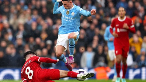 Liverpool, şampiyonluk yolunda puan kaybetti