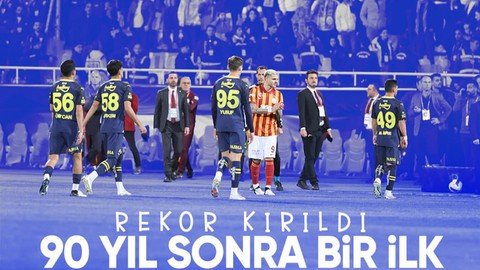 Yarıda kalan derbi tarihe geçti! 90 yıl sonra...