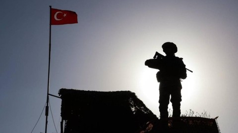 Son Dakika: Türkiye'ye girmeye çalışan PKK/PYD'li terörist Suriye sınırında yakalandı