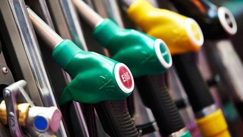 Benzine 1.37 TL, motorine de 1.24 TL indirim geliyor