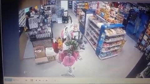 Akaryakıt istasyonunda hırsızlık