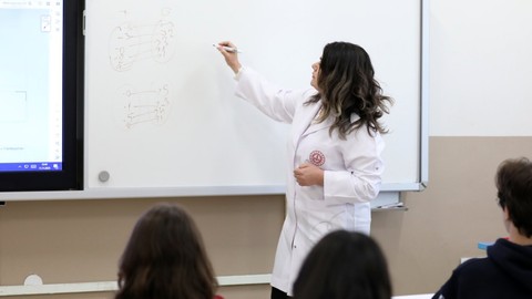 Öğretmenlik Mesleği Kanunu Teklifi TBMM'de kabul edildi! Öğretmene şiddette TCK hükümleri geçerli olacak