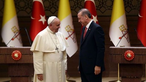 Cumhurbaşkanı Erdoğan, Papa Fransuva ile görüştü