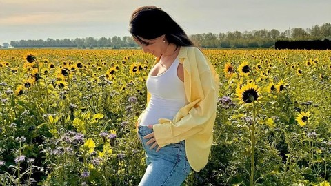 İlk kez anne olmaya hazırlanan Karsu bebeğinin cinsiyetini açıkladı
