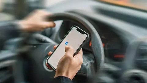 Öğretim görevlisi açığa alındı, üniversiteye girişi yasaklandı