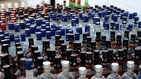 İstanbul'da 2 kişi sahte içkiden öldü