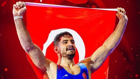 Türkiye Güreş Federasyonu'nun yeni başkanı Taha Akgül seçildi