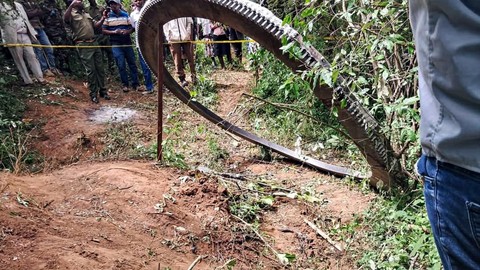 Kenya'ya devasa bir uzay enkazı düştü
