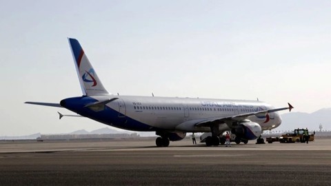Rus uçağı, Mısır'da acil indi