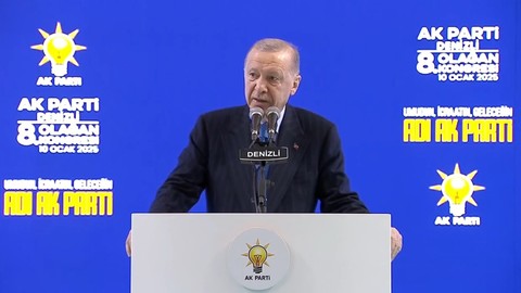 Cumhurbaşkanı Erdoğan'dan muhalefete eleştiri: Ay yıldızlı sancak CHP'ye niye dokunuyor