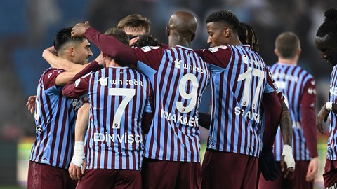 Trabzonspor, Antalyaspor'a 5 attı