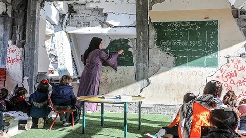 İsrail, Gazze'deki eğitim sistemini yok etti