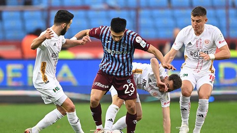 Trabzonspor'dan Başakşehir'e transfer gerçekleşti
