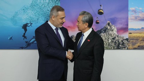 Bakan Fidan, Çinli mevkidaşı Vang ile görüştü
