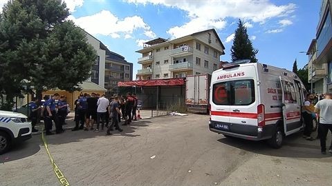 Oto yıkamacılar 'su kullanımı' kavgasında babayı öldürdü oğullarını yaraladı - Resim: 4