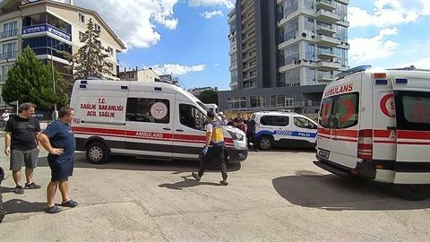 Oto yıkamacılar 'su kullanımı' kavgasında babayı öldürdü oğullarını yaraladı - Resim: 3