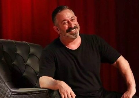 Cem Yılmaz'dan Serenay Sarıkaya'nın göğüslerine gönderme yaptı iddialarına yanıt - Resim: 5