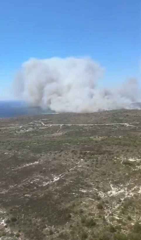Son Dakika: İzmir Çeşme'de orman yangını! Alevlerin arasında kalan 3 kişi hayatını kaybetti - Resim: 9