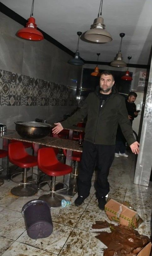 İzmir'de yollar göle dönerken Tunç Soyer Avrupa'ya gitti! Altyapı problemlerinden bırak İzmirli yönetime isyan ederken Soyer: İklim krizi... - Resim: 8