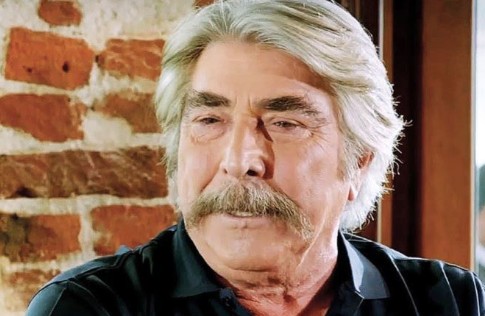 Usta oyuncu Erdal Özyağcılar yardım ettiği vale tarafından tehdit edildi! Şüphelinin savunması şoke etti "Hatırlamıyorum..." - Resim: 2