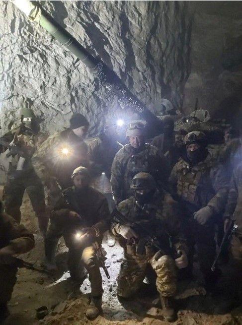 Rusya-Ukrayna savaşı 11. ayında! Ukraynalı askerin vücudunda patlamaya hazır bomba bulundu - Resim: 9