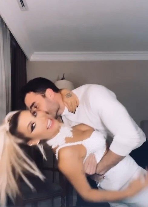 36'lık İrem Derici aşka geldi! 7 yaş küçük aşkı Atakan Işıktutan ile ilgili bomba itiraf! 5 gün antrenman yapıp yıkanmasın... - Resim: 19