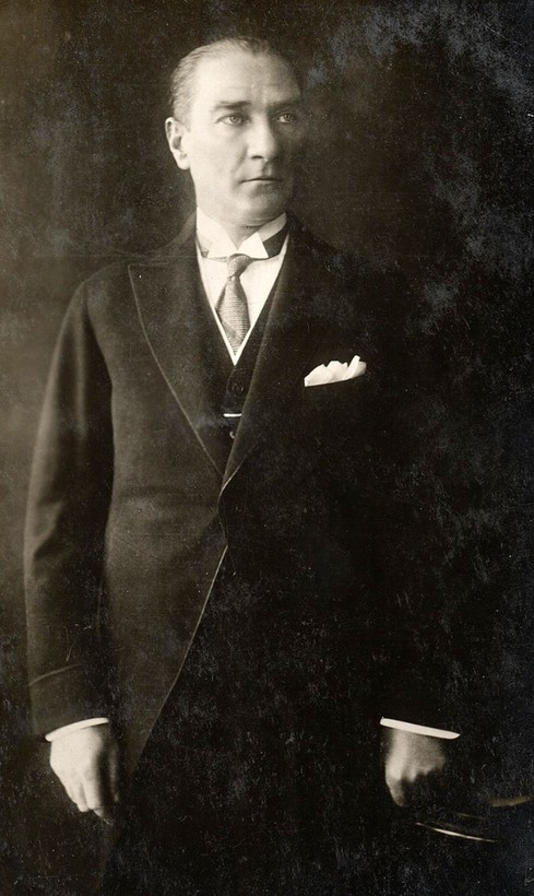 Atatürk'ün stüdyo fotoğraf çekiminde, videosu da ortaya çıktı - Resim: 4