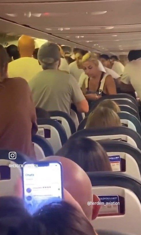 Aziz Yıldırım'ın olduğu uçakta kavga! Yıldırım araya girdi: Huzur bozuyorsunuz, bizi bulaştırmayın - Resim: 4