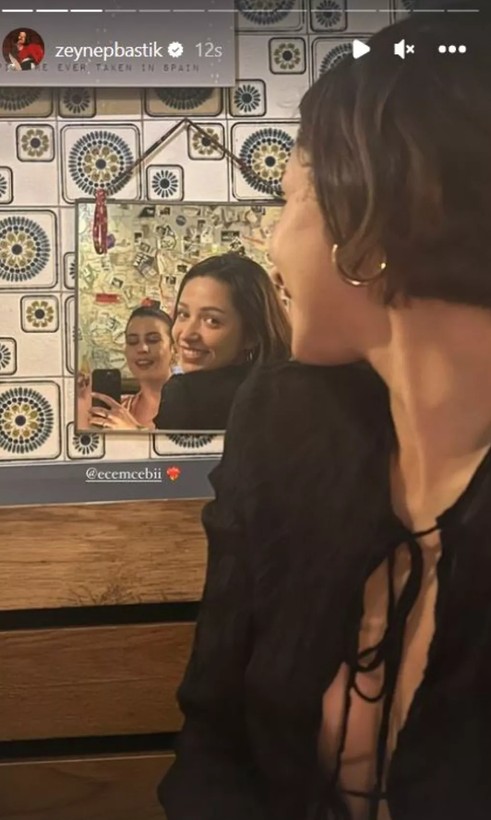Seçim sonrası tatile giden güzel şarkıcı Zeynep Bastık verdiği sutyensiz pozla magazin gündemine bomba gibi düştü - Resim: 6