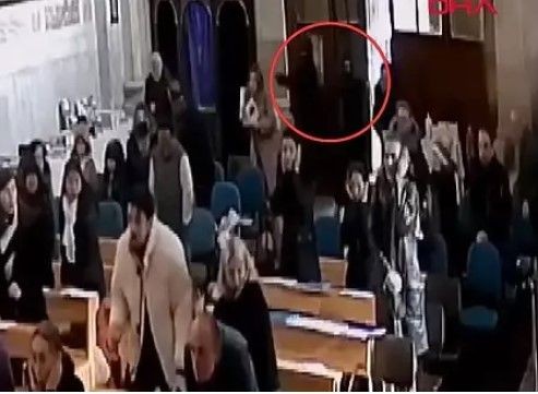 Santa Maria Kilisesi'ne saldırıda silahlarla ilgili yeni gelişme - Resim: 19