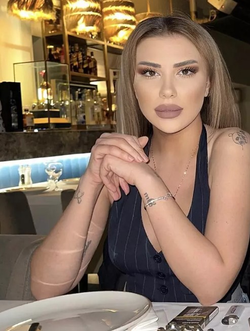 Canlı yayın açtığı esnada saldırıya uğrayan Melis Buse Betkayan: Sen kimsin beni döveceksin - Resim: 3