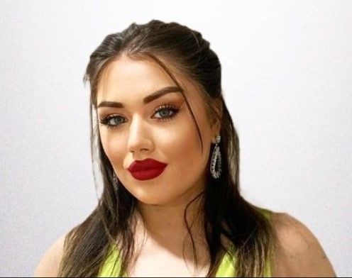 Genç şarkıcının rezidansta korkunç ölümü! 7. kattan mazgalın içine çakıldı - Resim: 6