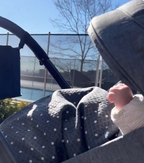 Burak Özçivit Fahriye Evcen'i hediyeye boğmaya devam ediyor! 2. bebek hediyesi tam 10 milyon! Bakın Karan'ın kardeşi minik Kerem kime benziyor - Resim: 17