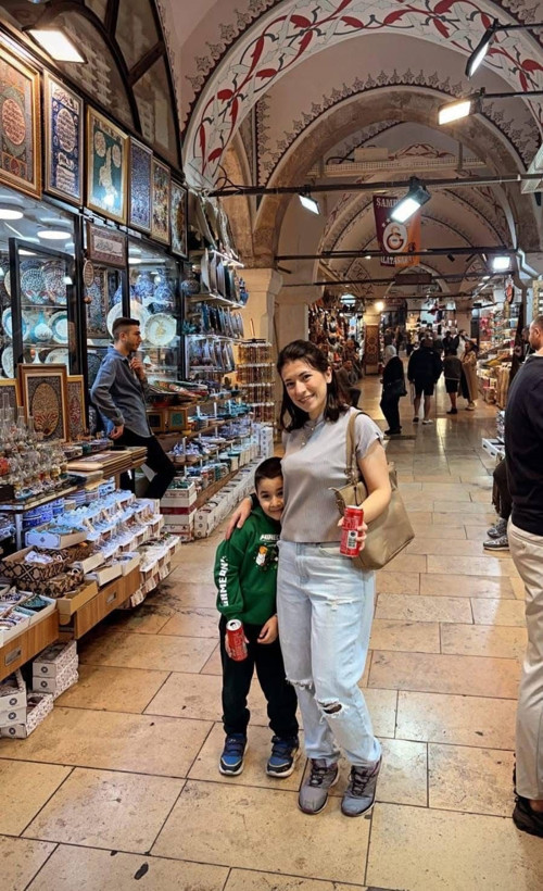 Gıda zehirlenmesi şüphesiyle ölen anne ile 2 çocuğu toprağa verildi - Resim: 2