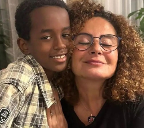 Oyucu Esra Akkaya ve oğlu Can Alex ölümden döndü! "Korkudan hala titriyor..." - Resim: 12