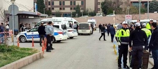 Pamukkale Üniversitesi Hastanesi’nde silahlı saldırı kamerada! Çok sayıda yaralı var - Resim: 2