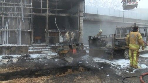 Tuzla'da kazı çalışmasında doğal gaz borusu patladı! Yaralı var - Resim: 5