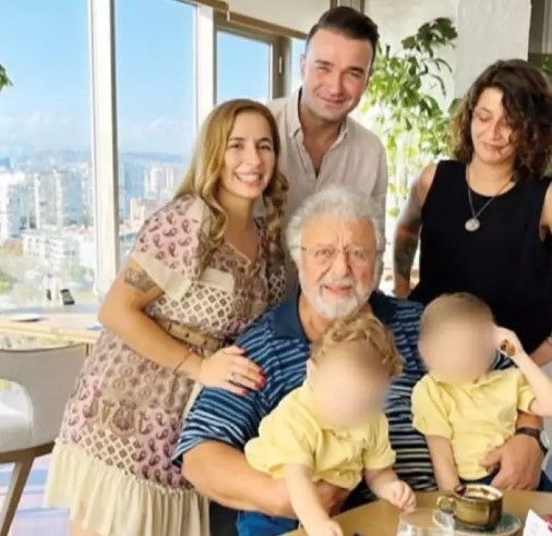 Metin Akpınar'ın diğer kızı Sevgi ilk defa konuştu! Torunlarıyla fotoğrafı çıktı: Oğlum ona 'dede' dedi - Resim: 5
