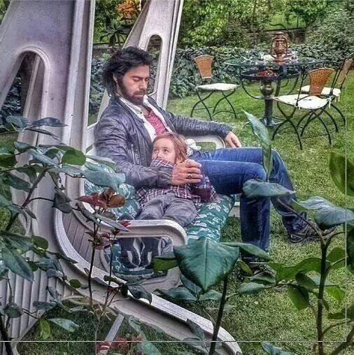 Fahriye Evcen ile Burak Özçivit'in küçük oğlu Kerem ilk kez görüntülendi! Karan Özçivit'in kardeşi bakın kime benziyor? - Resim: 13