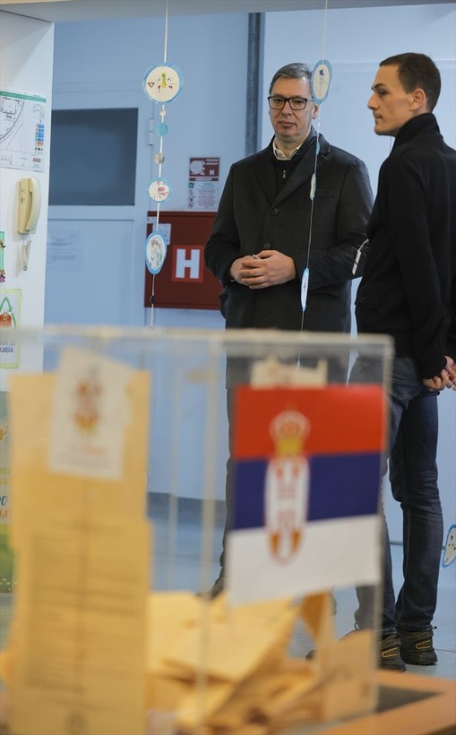 Sırbistan'da seçim süreci devam ediyor - Resim: 20