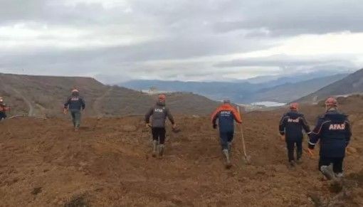 Erzincan'da maden faciası| İşçiler saatler önce 'çökecek' diye uyarmış! Eşiyle son telefonu... - Resim: 4