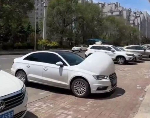 Aşırı sıcaklar o ülkede kavuruyor! Arabaların kaputları şişti - Resim: 4
