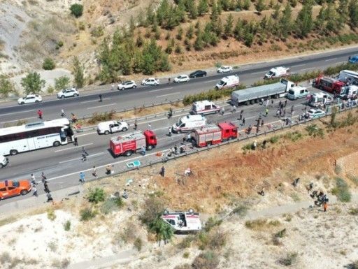 16 kişiyi toprak altına götüren kazada şoke eden savunma: Ben değil yol kusurlu! - Resim: 2