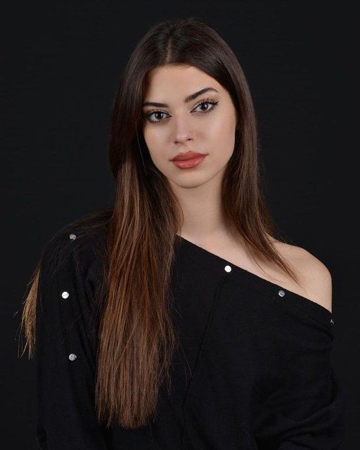 Defne Samyeli'nin dünyalar güzeli kızı Derin Talu Instagram pozları ile ortalığı yaktı geçti - Resim: 2