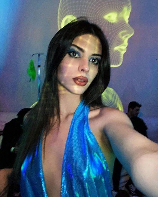 Defne Samyeli'nin dünyalar güzeli kızı Derin Talu Instagram pozları ile ortalığı yaktı geçti - Resim: 13
