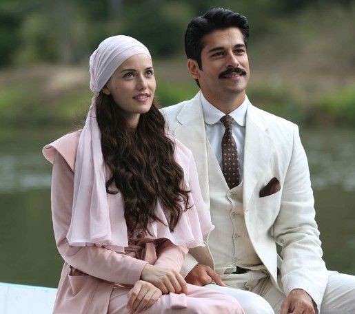Burak Özçivit Fahriye Evcen'i hediyeye boğmaya devam ediyor! 2. bebek hediyesi tam 10 milyon! Bakın Karan'ın kardeşi minik Kerem kime benziyor - Resim: 5