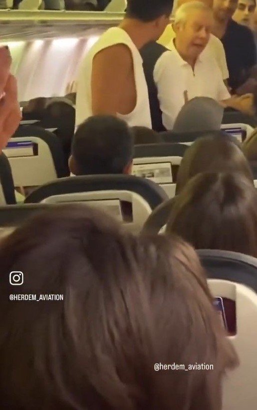 Aziz Yıldırım'ın olduğu uçakta kavga! Yıldırım araya girdi: Huzur bozuyorsunuz, bizi bulaştırmayın - Resim: 6