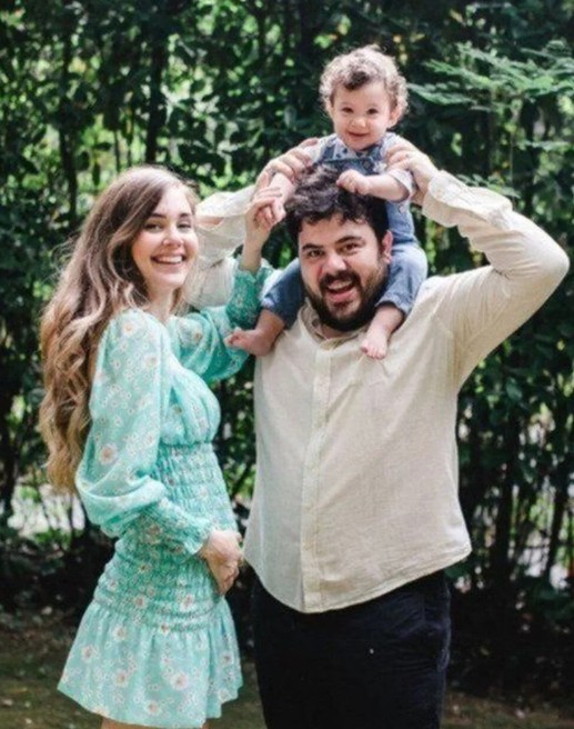 Eser Yenenler ile evliliğinden 2 çocuğu olan Berfu Yenenler ateş püskürdü: Kalbiniz 3 yaşındaki çocuğa kötü diyecek kadar taşlaşmış - Resim: 9