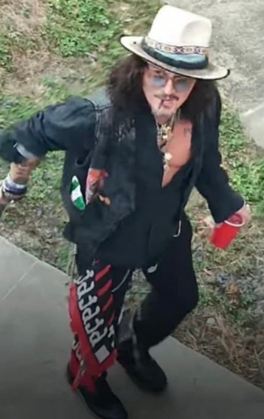 Johnny Depp otel odasında baygın bulundu: Konserler iptal edildi - Resim: 8